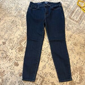 Woman’s jeans size 10 regular